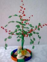 Бонсай-пролетно дърво в червени нюанси